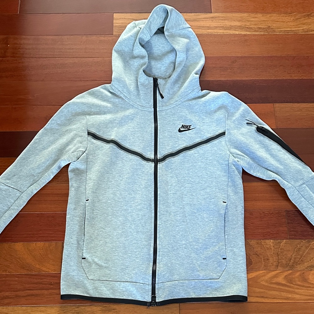 Nike Tech Men's Light Gray Jacket